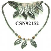 Assorted Colored Semi precious Stone Beads Hematite Leaf Pendant Beads Stone Chain Choker Fashion Women Necklace